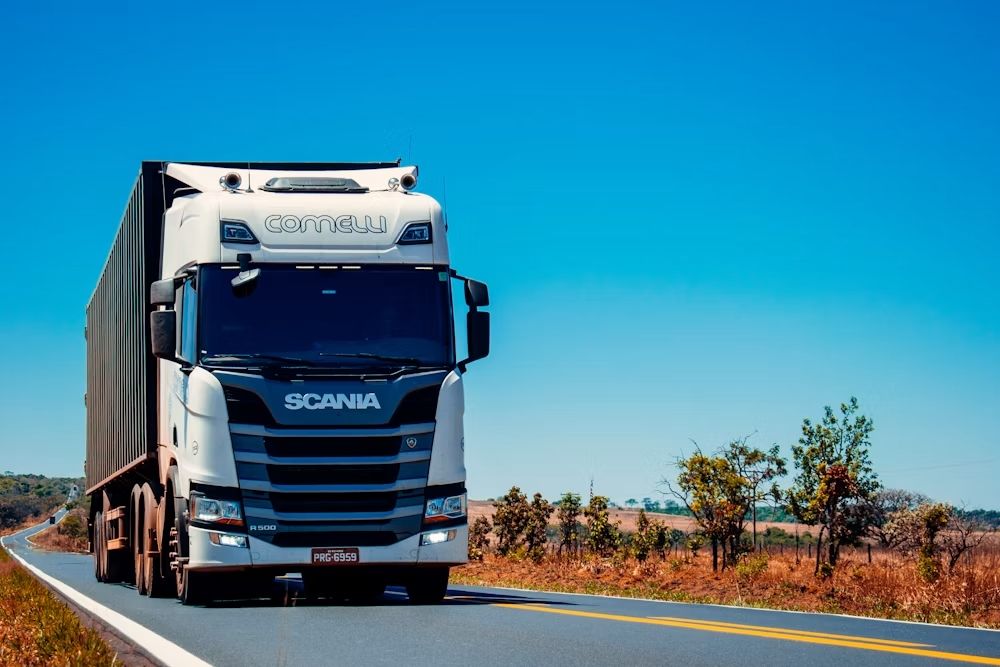 Business fleet of trucks managed with entopizo telematics