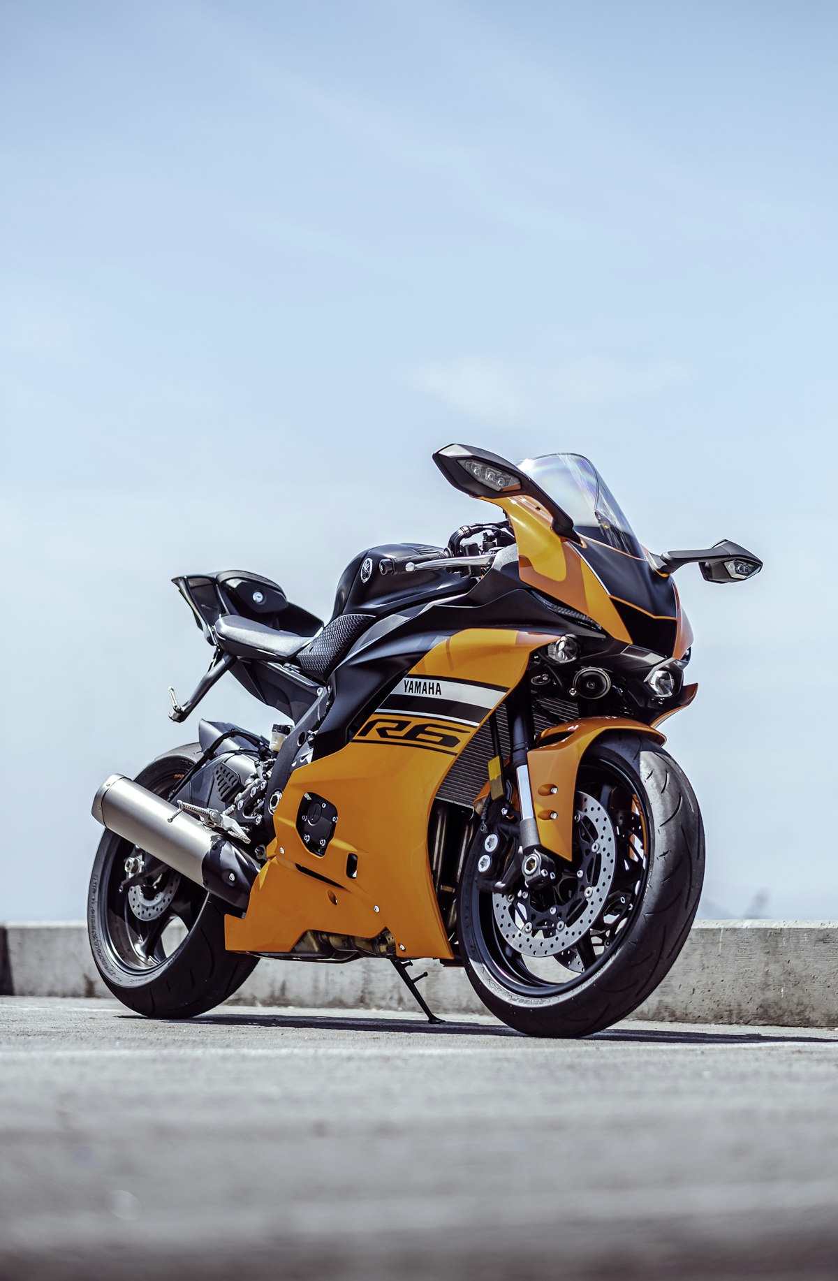 Sports motorcycle parked on the street, protected by an Entopizo GPS tracker